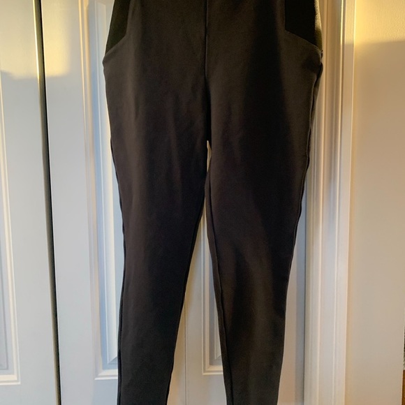 Size large ladies Old Navy dressy dark grey pull on Ponte style stretchy pant - Picture 2 of 3